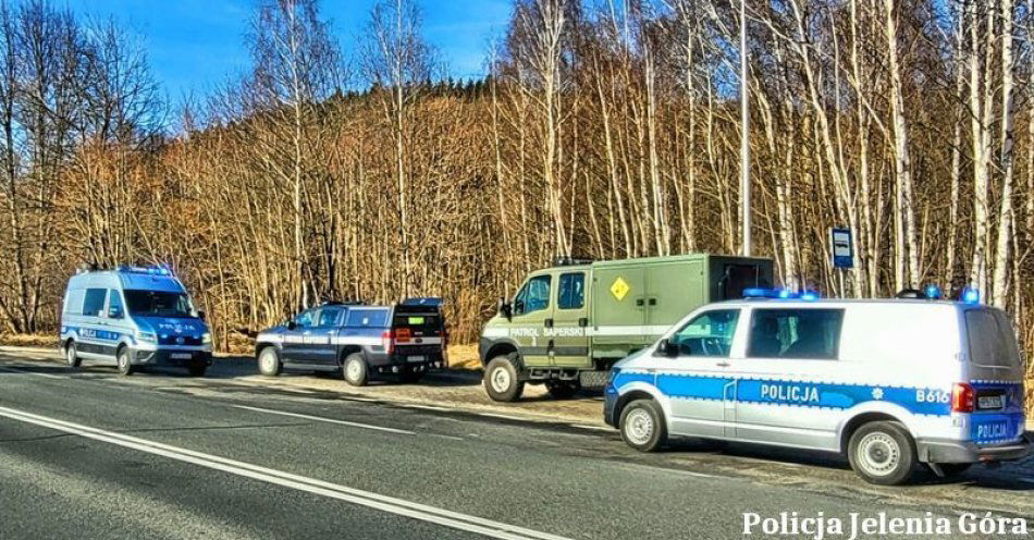 zdjęcie: Policja jeleniogórska apeluje o ostrożność w przypadku znalezisk z okresu II Wojny Światowej / fot. KMP w Jeleniej Górze