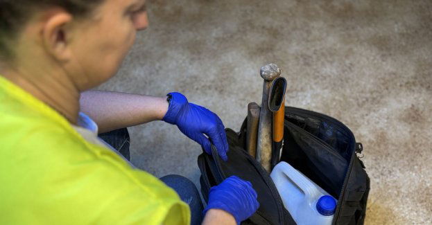 Wziął maczetę i bańkę z paliwem, po czym wsiadł na rower i pojechał… zabić żonę