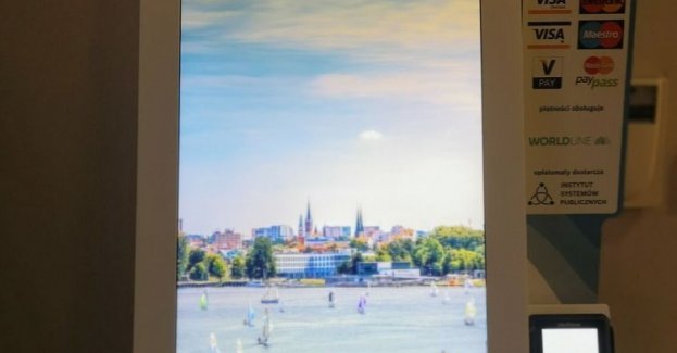 Bezgotówkowo w ratuszowym wpłatomacie