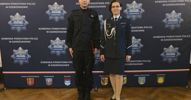 Nowy posterunkowy Oliwier Sobol złożył ślubowanie w Dzierżoniowie