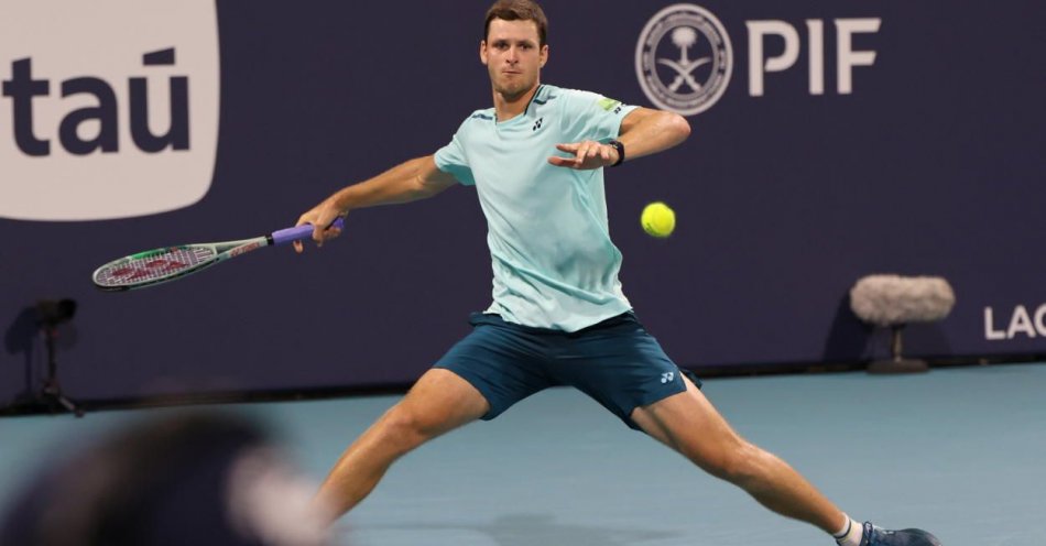 zdjęcie: Turniej ATP w Estoril - Hubert Hurkacz w ćwierćfinale / fot. PAP