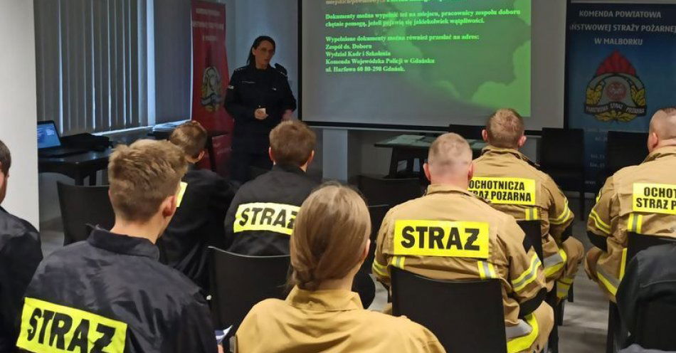 zdjęcie: Spotkanie policjantów z kandydatami do Ochotniczej Straży Pożarnej. / fot. KPP w Malborku