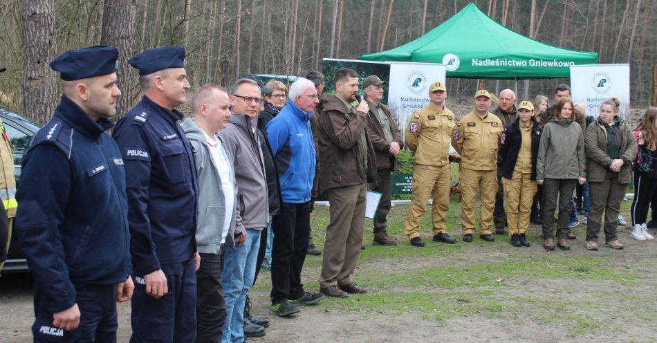 zdjęcie: „Łączą nas drzewa” / fot. KPP Inowrocław