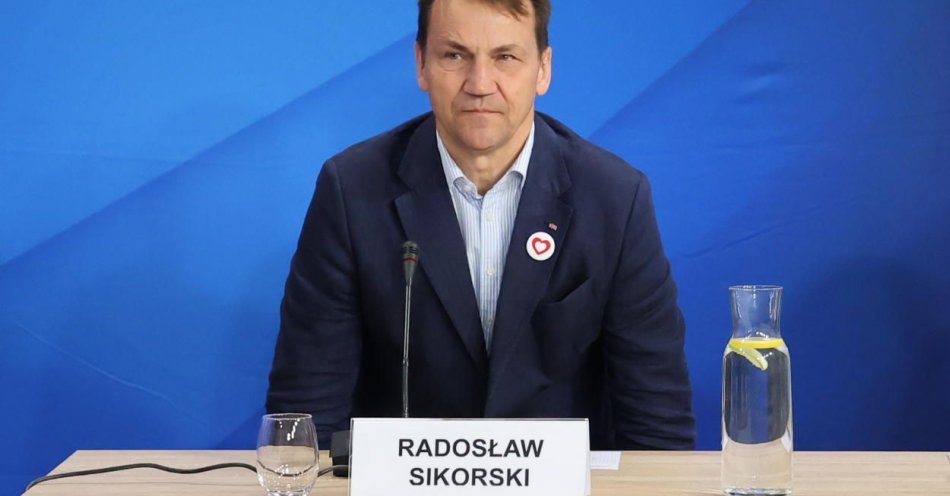 zdjęcie: R. Sikorski kandydatem na szefa MSZ, A. Szłapka na ministra ds. UE, B. Nowacka na minister edukacji, D. Wieczorek na ministra nauki / fot. PAP