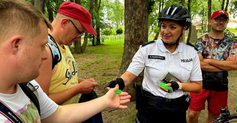 zdjęcie: Letni patrol rowerowy z misja edukacyjną / fot. KPP w Jaworze
