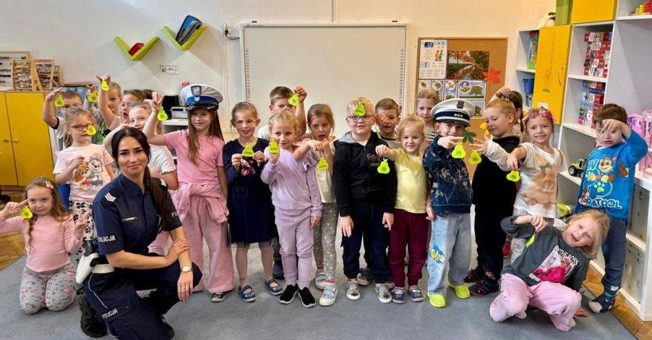 zdjęcie: Przedszkolaki z Łodzi uczą się bezpieczeństwa na drodze / fot. KMP w Łodzi