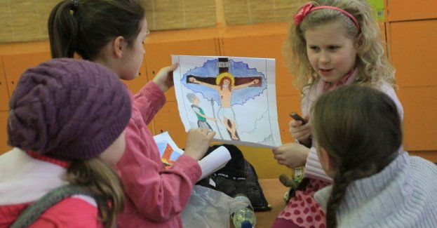 Najwięcej uczniów na religii jest w szkołach podstawowych, a najmniej – w liceach