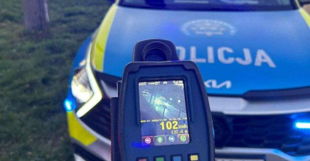 Pędził 102 km/h w obszarze zabudowanym i stracił prawo jazdy