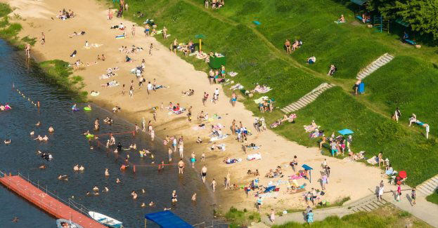 Jedno kąpielisko w północnej Polsce zamknięte z powodu zakwitu sinic