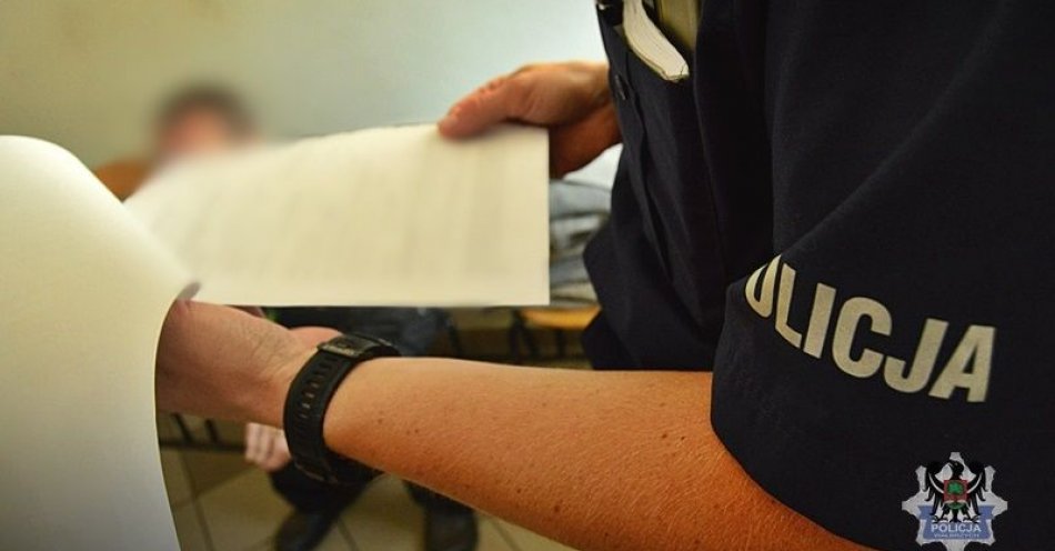zdjęcie: Kolejna czwórka poszukiwanych wpadła w ręce policjantów / fot. KMP w Wałbrzychu