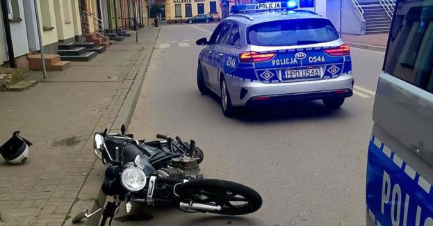 56 - latek z dożywotnim zakazem prowadzenia wszelkich pojazdów mechanicznych uciekał przed policjantami