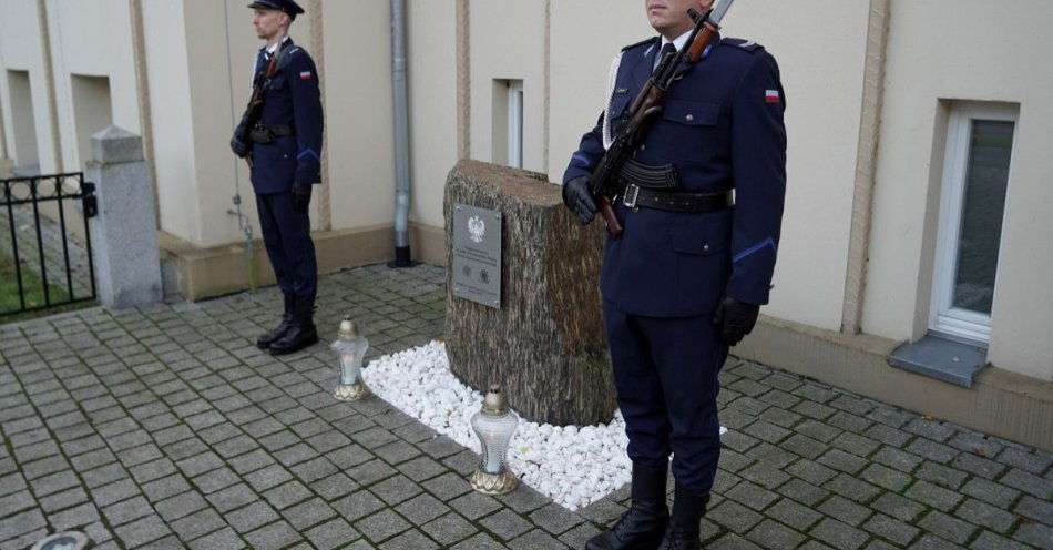 zdjęcie: Pamięć i hołd dla poległych policjantów w Bydgoszczy / fot. KWP w Bydgoszczy
