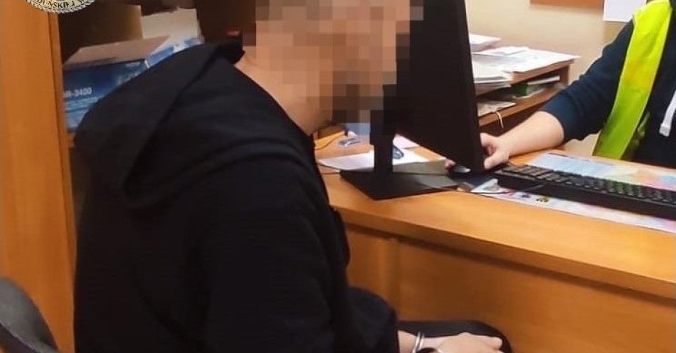 zdjęcie: Miał cudzy telefon zaciągnął kredyt i wypłacił pieniądze / fot. KPP w Zduńskiej Woli