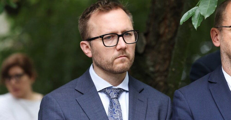 zdjęcie: Ustępujący wiceprezydent stolicy krytykuje rezygnację z wprowadzenia nocnej prohibicji / fot. PAP