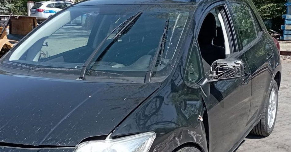 zdjęcie: Nietrzeźwy, kierując Toyotą doprowadził do zderzenia / fot. KPP Puławy