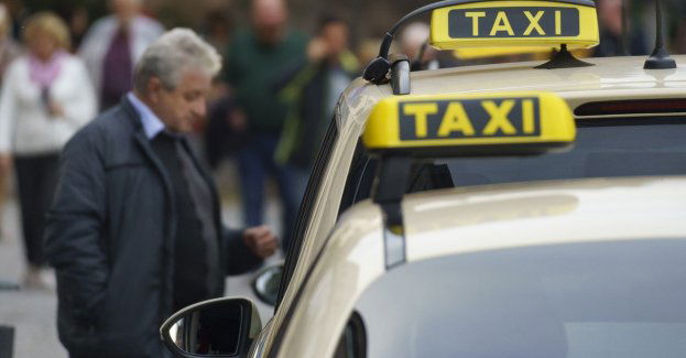 Okradli taksówkarza
