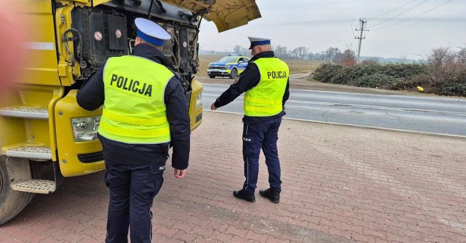 zdjęcie: Akcja Truck & Bus w Jaworze Kontrole ciężarówek i autobusów / fot. KPP w Jaworze