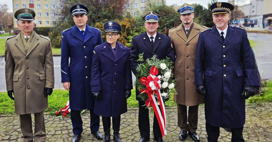 zdjęcie: Policjanci z Raciborza uczcili Święto Niepodległości / fot. KPP w Raciborzu