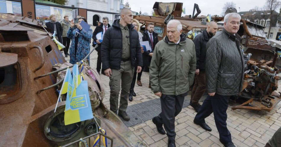 zdjęcie: Ukraina potrzebuje nie poklasku, a większych dostaw broni / fot. PAP