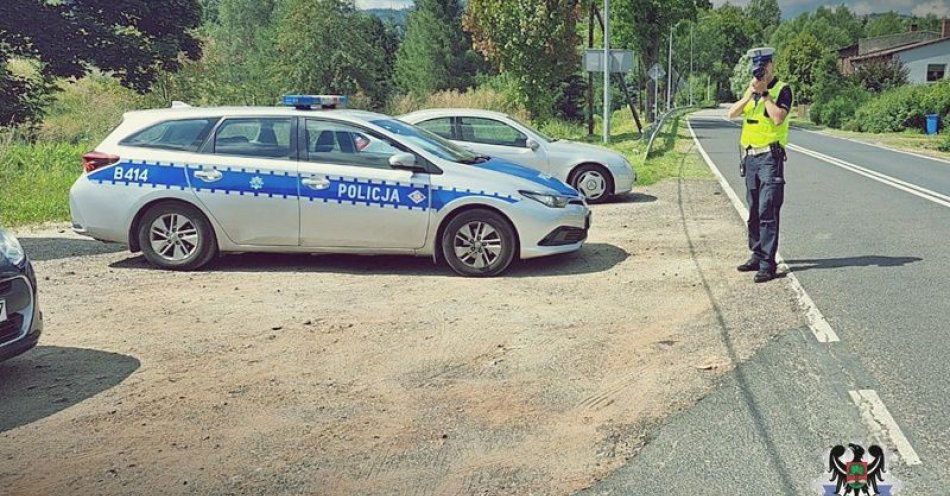 zdjęcie: Nikt nie utracił prawa jazdy podczas piątkowych  działań „Prędkość”, jednak policjanci ujawnili ponad 120 tego typu wykroczeń. W weekend tylko sześć k / fot. KMP w Wałbrzychu