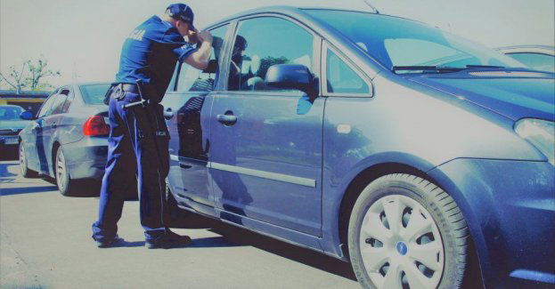 W upalne dni nie pozostawiajmy dzieci i zwierząt w zamkniętych pojazdach!