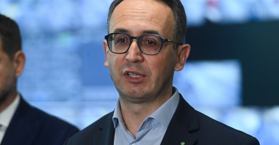 zdjęcie: Na 16 przejazdach kolejowych w kraju powstaną tunele lub wiadukty / fot. PAP