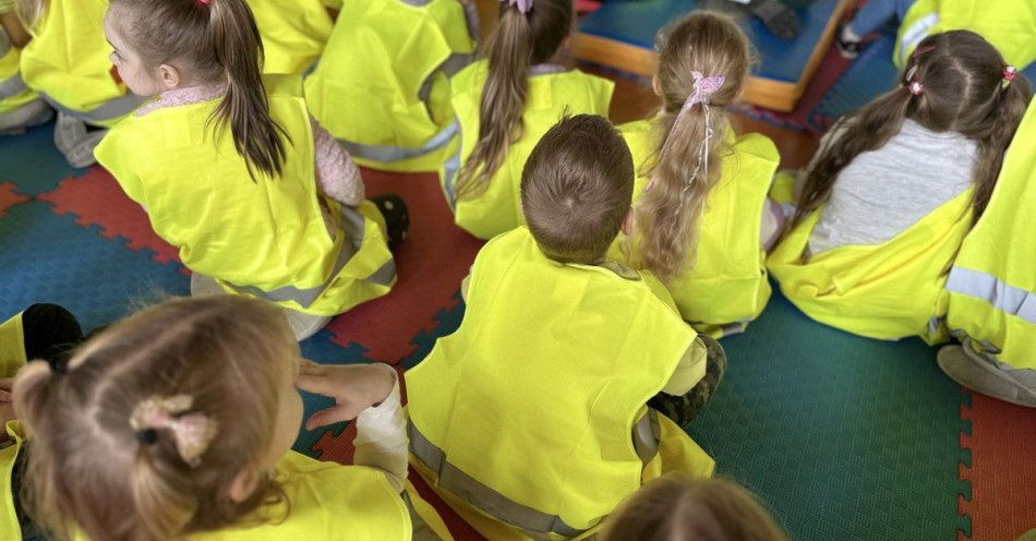 zdjęcie: Odblaskowa szkoła w Gibach uczy bezpieczeństwa / fot. KPP Sejny