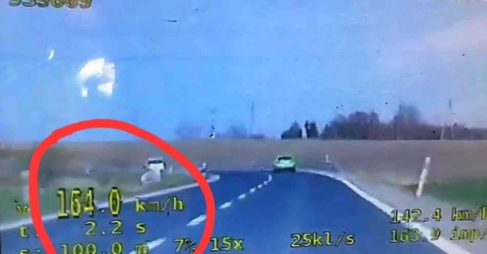 zdjęcie: 164 km/h na DW382. Kierująca straciła prawo jazdy / fot. KPP w Ząbkowicach Śląskich