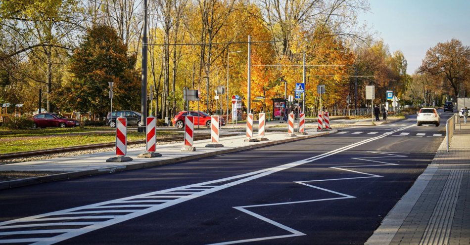 zdjęcie: Bezpieczniej dla pieszych i pasażerów: skrzyżowanie al. Korfantego z ul. Gnieźnieńską zostało przebudowane / fot. nadesłane