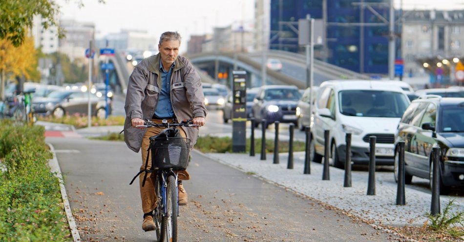 zdjęcie: Na drodze zawsze z wyobraźnią i zgodnie z przepisami / pixabay/7039701