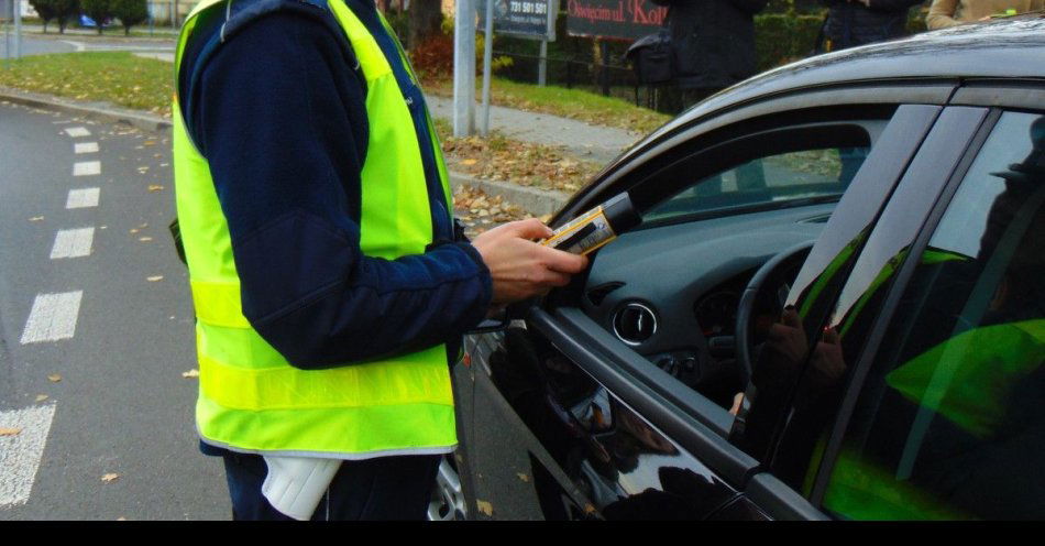 zdjęcie: Osiek: kierowca zatrzymany po alkoholu i bez prawa jazdy / fot. KMP w Oświęcimiu