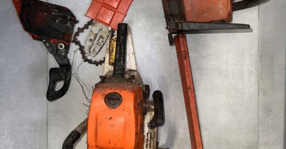 zdjęcie: W Gryficach znaleziono dwie piły spalinowe / fot. KPP w Gryficach
