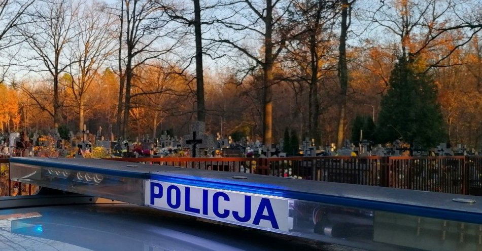 zdjęcie: Bezpieczeństwo w okresie Wszystkich Świętych / fot. KPP Hajnówka