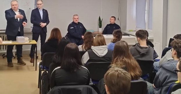 Policjanci mieli wykład w Wyższej Szkole Przedsiębiorczości