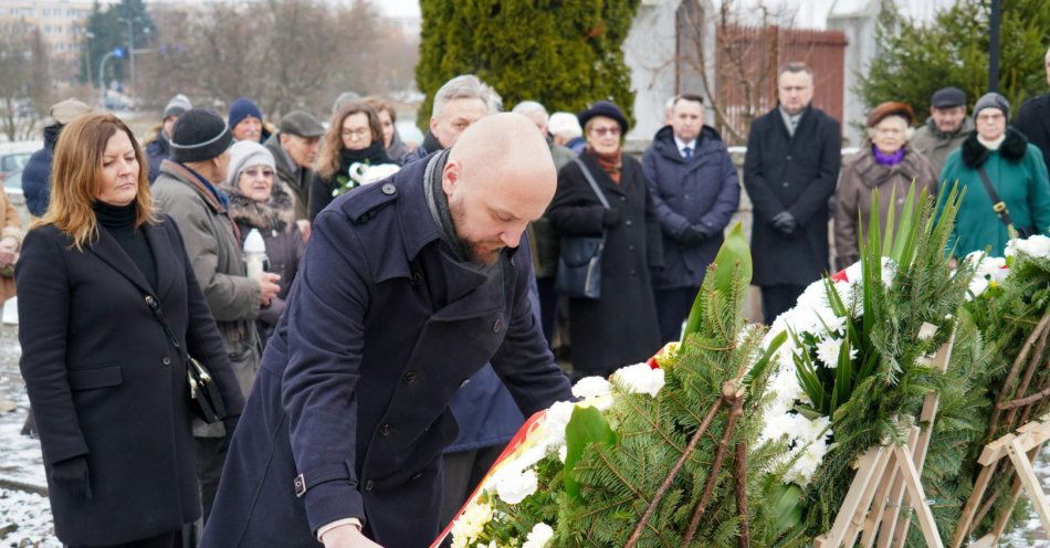 zdjęcie: Hołd ofiarom deportacji na Sybir / fot. nadesłane