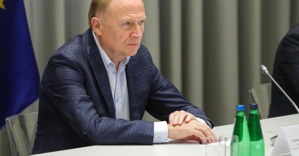 zdjęcie: Sprawdzamy wątek pierwszego zgłoszenia eksplozji pod Osinami / fot. PAP