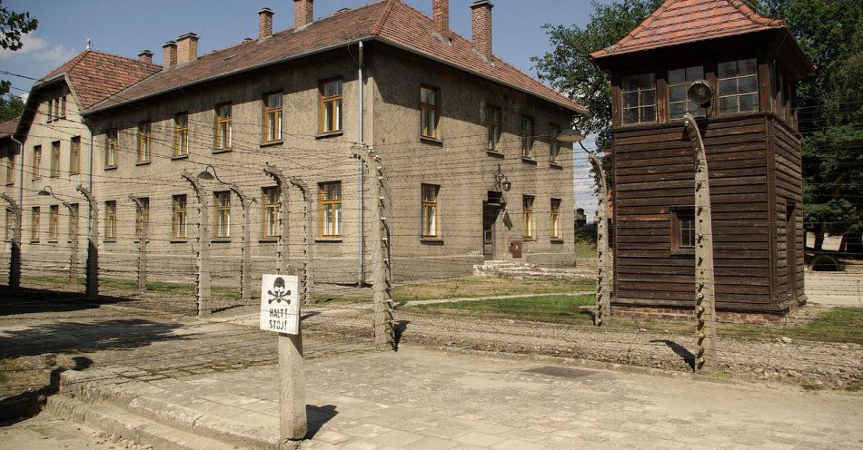 zdjęcie: Zagłada Żydów w niemieckim obozie Auschwitz / pixabay/1187918