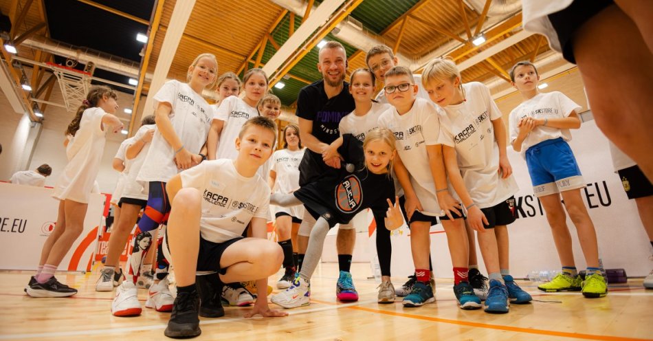 zdjęcie: Sport i inspiracja na najwyższym poziomie. Kacper Lachowicz zaprosił na niezwykłe zajęcia / fot. nadesłane