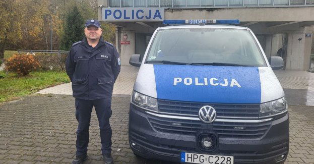 Dzielnicowy uratował życie 33 latkowi podczas akcji Znicz