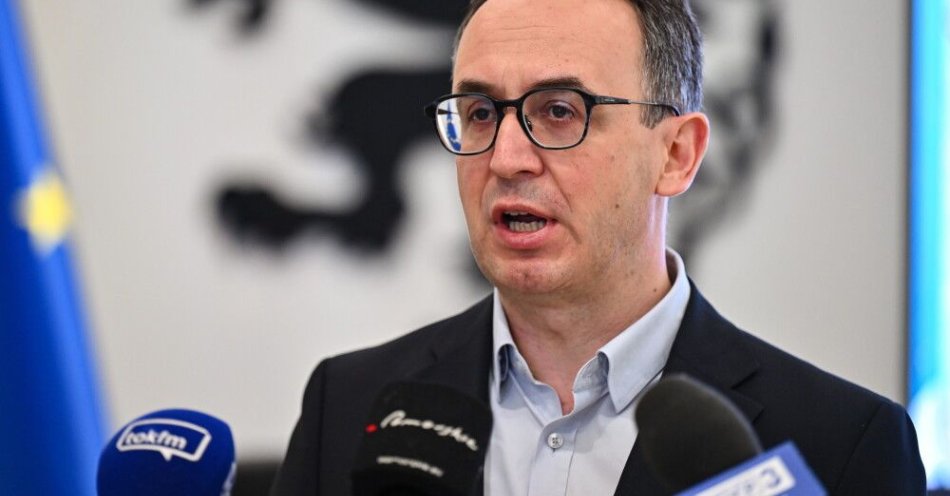 zdjęcie: Klimczak: egzamin na prawo jazdy kategorii B bez placu manewrowego / -.