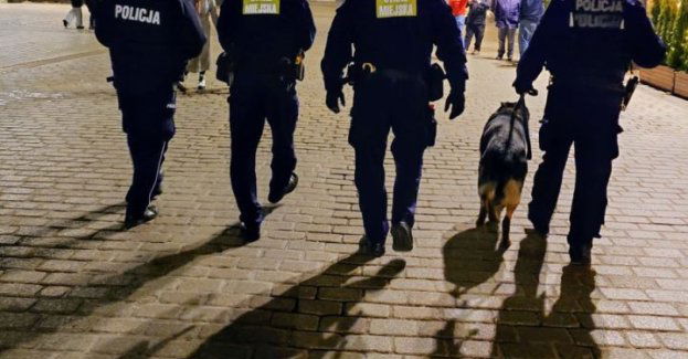 Wzmożone patrole w centrum Krakowa podczas akcji Bezpieczne Miasto