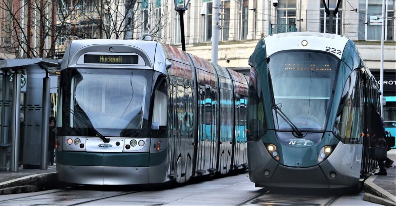 zdjęcie: Płyną nowe tramwaje dla Warszawy / pixabay/4910987