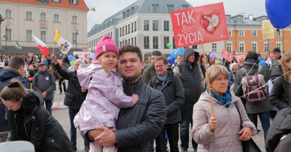 zdjęcie: Ulicami przeszedł XVII Narodowy Marsz Życia i Rodziny / fot. PAP