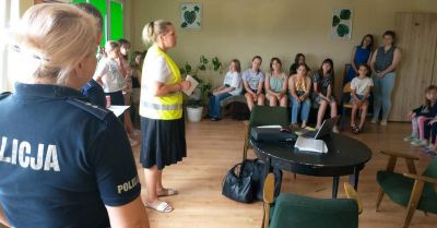 Letni wypoczynek pod nadzorem służb