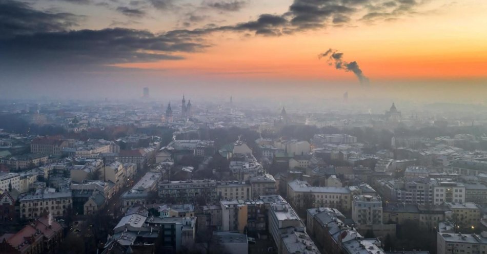 zdjęcie: Polska nadal przoduje w Europie pod względem wielu zanieczyszczeń powietrza / fot. PAP
