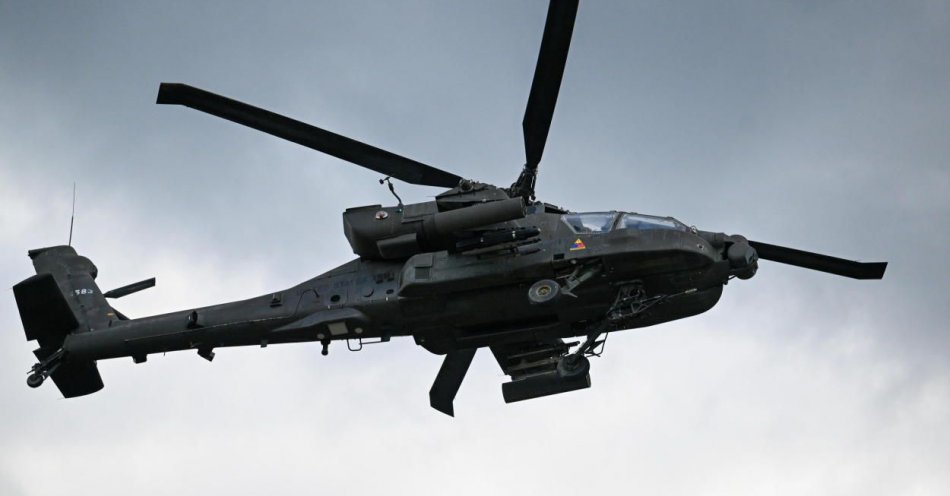 zdjęcie: USA wyraziły zgodę na sprzedaż Polsce 96 śmigłowców AH-64 Apache / fot. PAP