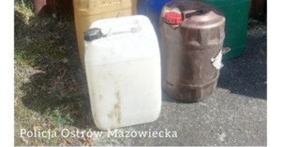 zdjęcie: Małkińscy i nurscy policjanci zatrzymali aż 5 osób w związku z kradzieżą paliwa z maszyny budowlanej / fot. KPP w Ostrowi Mazowieckiej