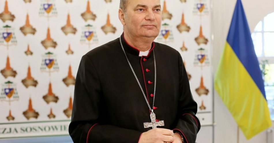 zdjęcie: Papież Franciszek przyjął rezygnację bpa Kaszaka z urzędu biskupa sosnowieckiego / fot. PAP