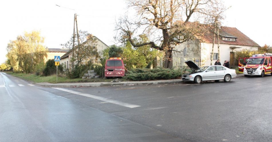zdjęcie: Wypadek drogowy w Dąbrowie / fot. KPP Mogilno