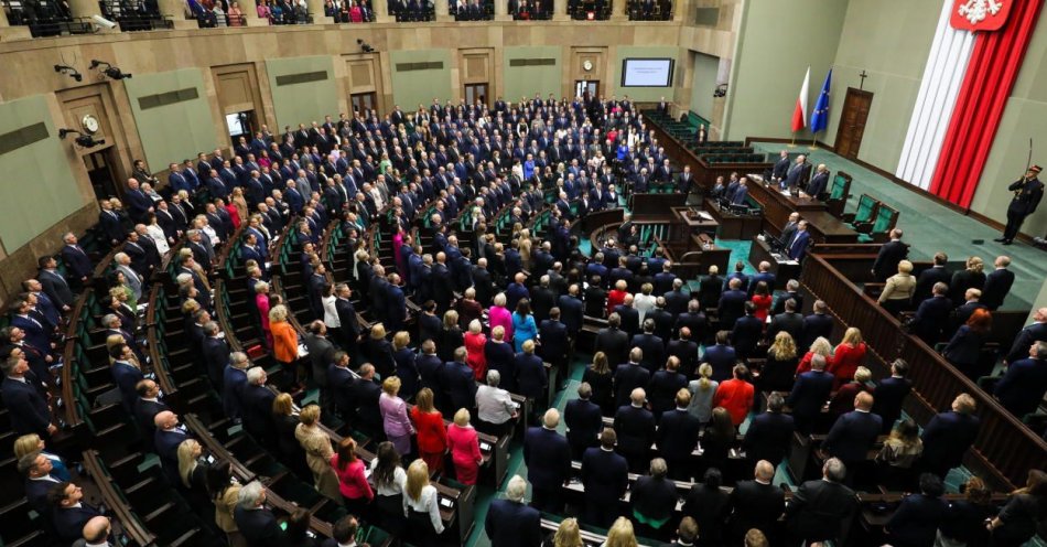 zdjęcie: Rozpoczęło się pierwsze posiedzenie Sejmu X kadencji / fot. PAP